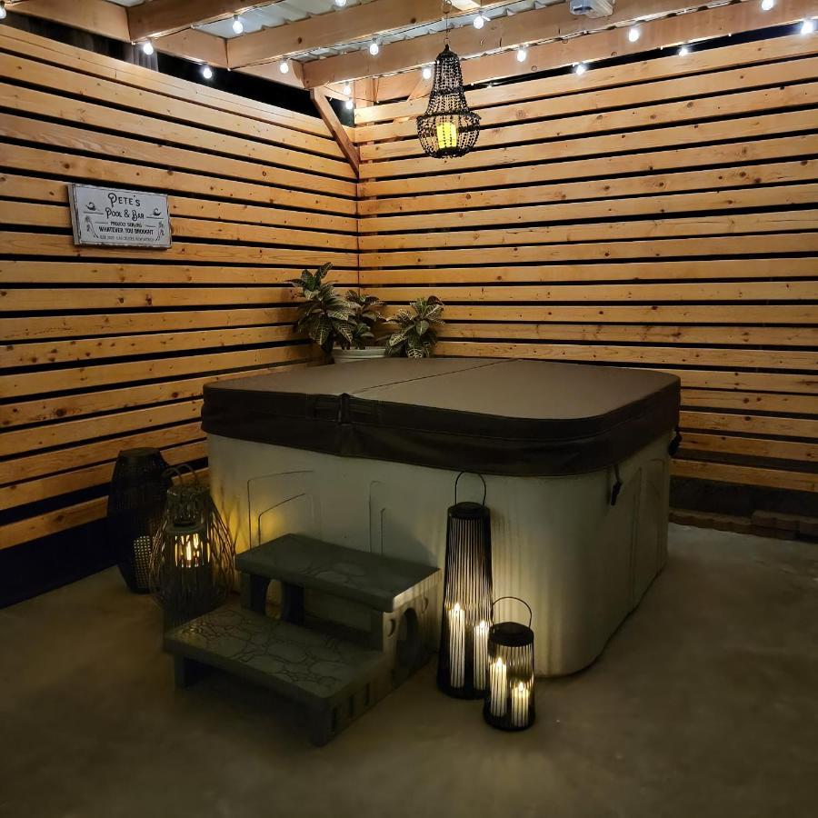 Desert Oasis With Hot Tub! ลาสครูเซส ภายนอก รูปภาพ